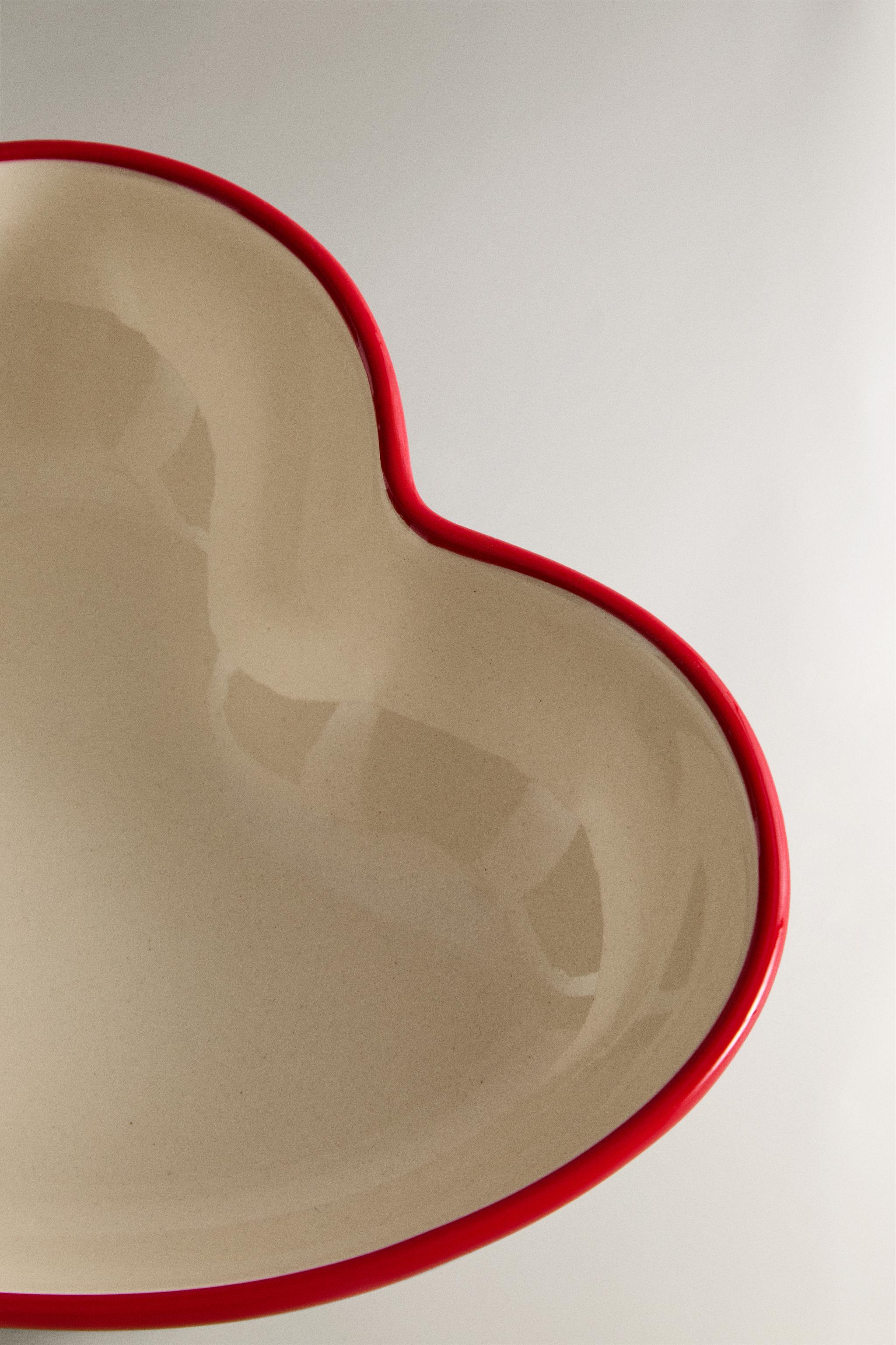 CHRISTMAS HEART STONEWARE BOWL